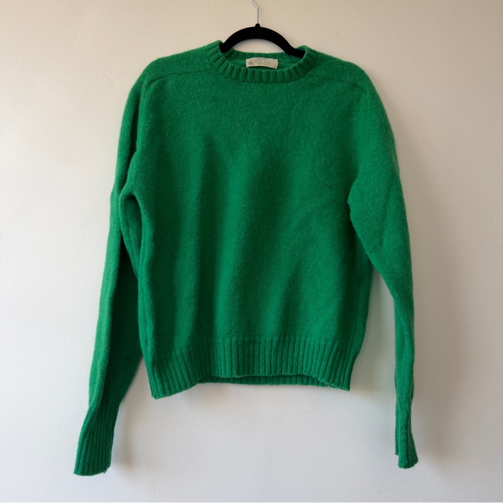 100% WoolClassic Crewneck Sweater in Emerald Green - Lord Jeff - Picture 3 of 7
